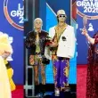 https://files-prod.rcnradio.com/public/styles/284_x_160_wepb/public/2025-11/looks-latin-grammy-extravagantes.jpg.webp